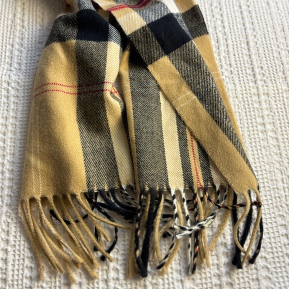 Unisex Adult Blk , Tan , & Red 100% Cashmere Plaid Classic Scarf (12.7 x 35) - Picture 6 of 8